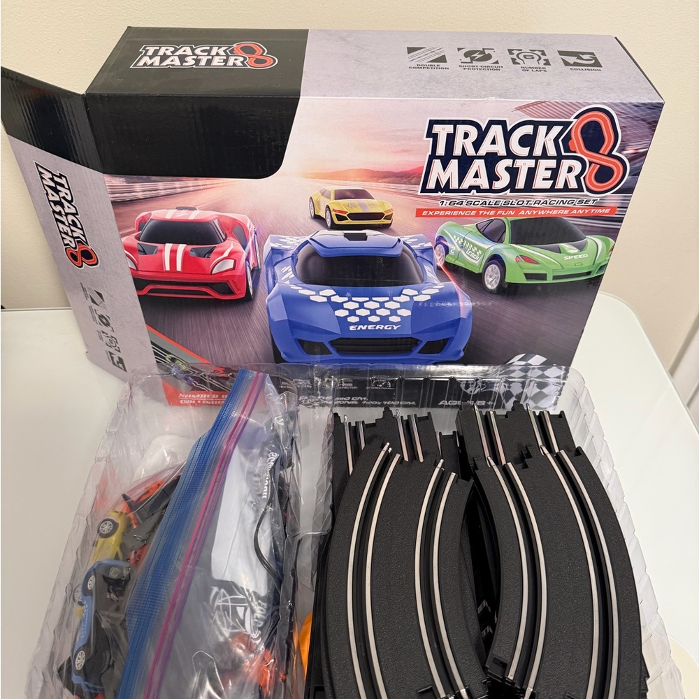 Slot Racing Set - Blue, Red, Green - Picture 3 of 3